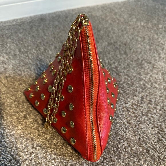 Pyramid studded wristlet - Picture 3 of 4